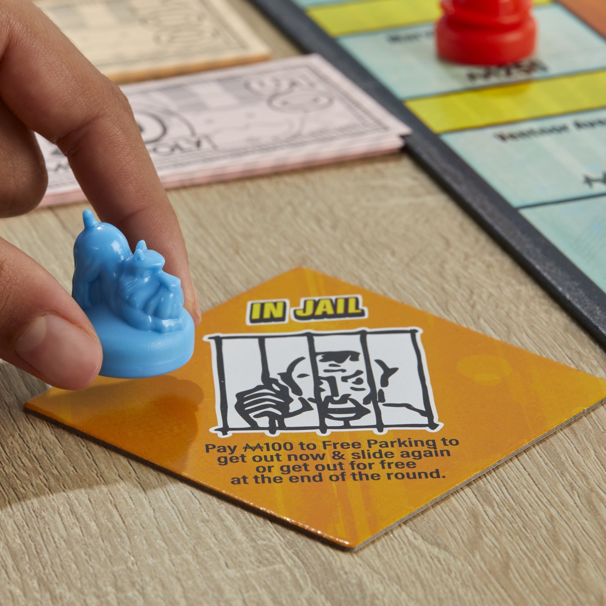 Monopoly Knockout Family Party Game, Quick-Playing Board Games for Age