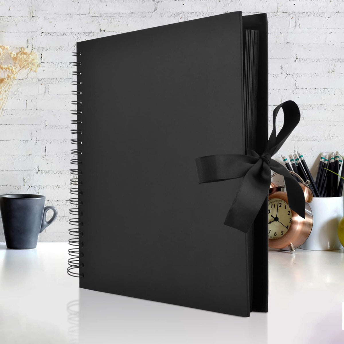 Gotideal 80 Pages Scrapbook Album with 10 Metallic Markers, Black