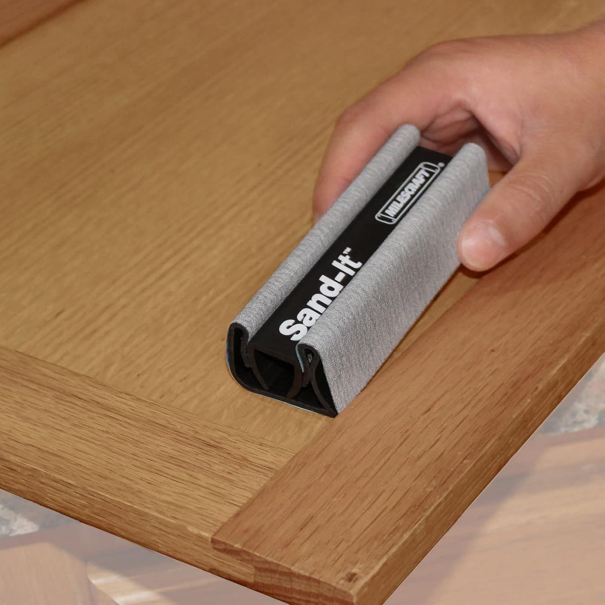 Milescraft 1622 Sand-It Multi-Surface Sanding Block. Sand Flat, Concave, Convex & Round Surfaces or Fit into Tight Spaces. Accepts any ¼ Sheet of Sand Paper. 150 Grit Sand Paper Included