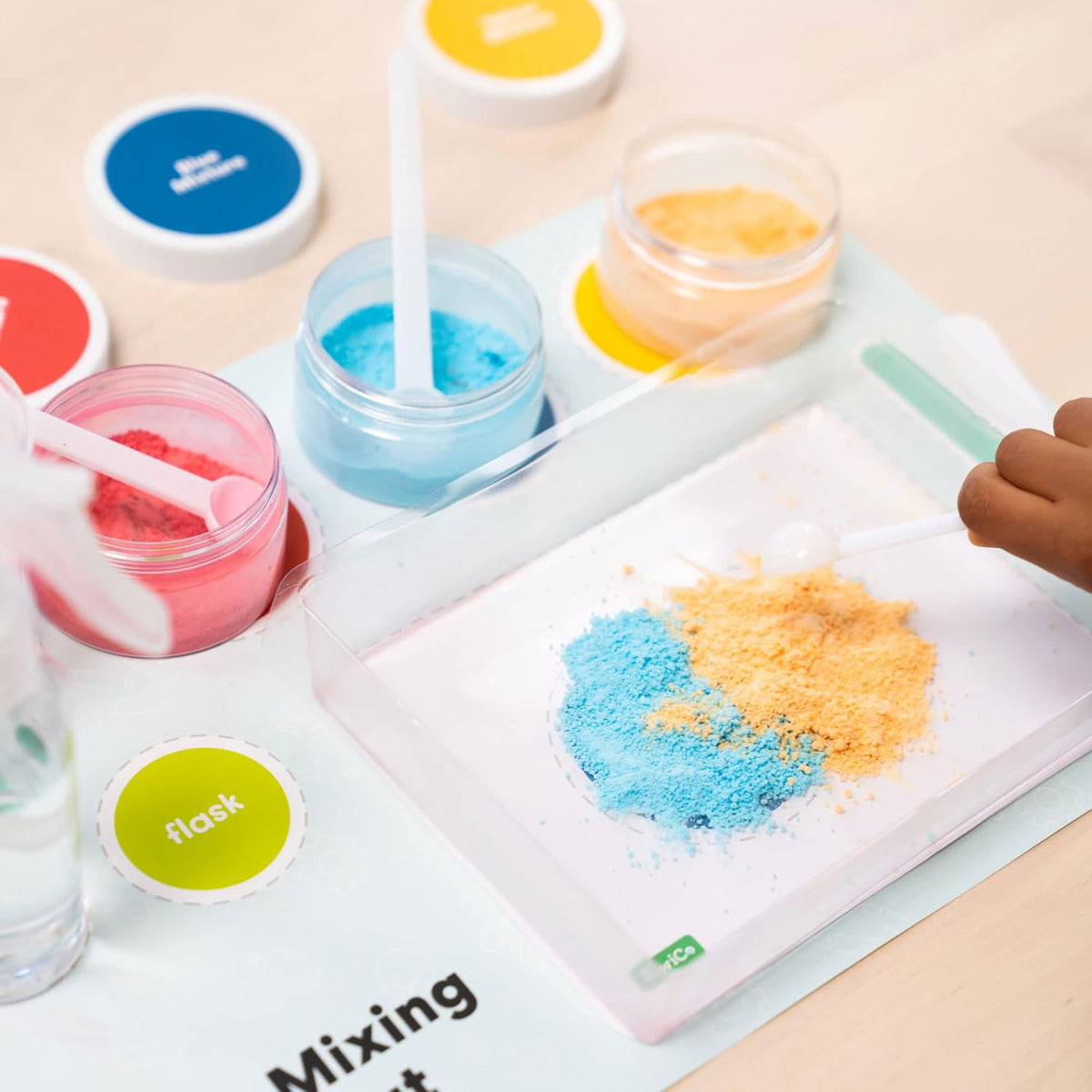 KiwiCo Colorful Chemistry Set - Kid-Tested Chemistry Set for Ages 3-8