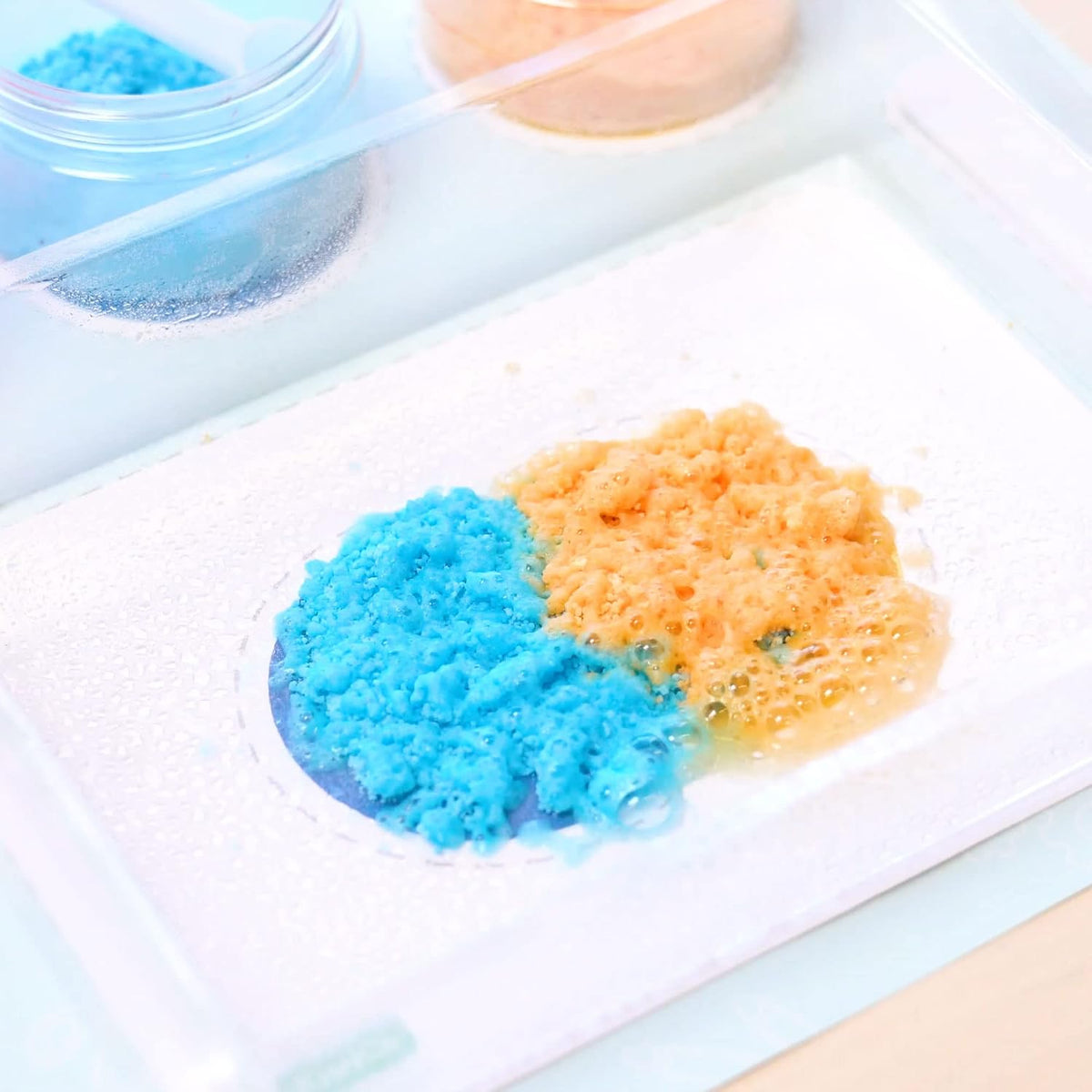 KiwiCo Colorful Chemistry Set - Kid-Tested Chemistry Set for Ages 3-8