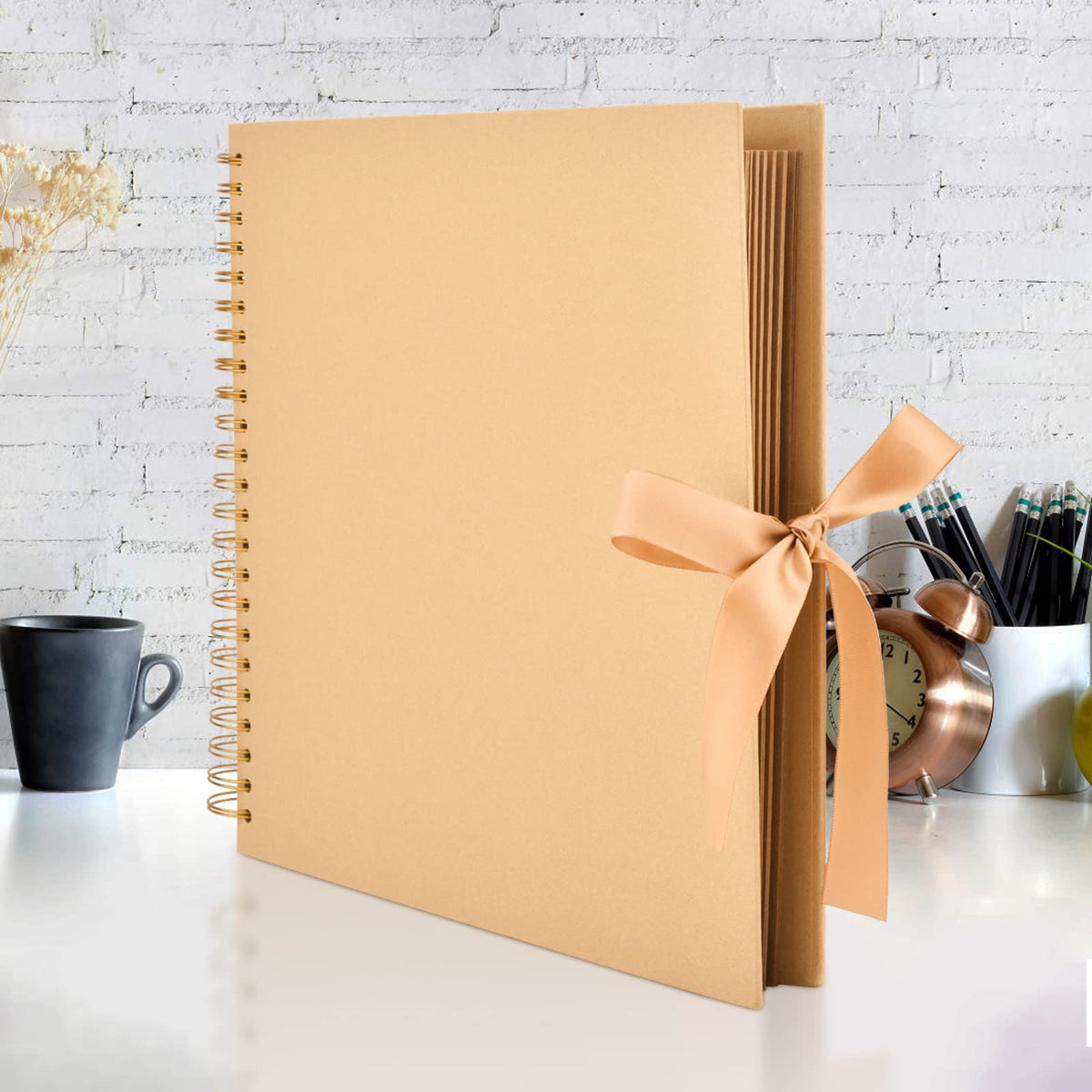 Gotideal 80 Pages Scrapbook Album with 10 Metallic Markers, Black