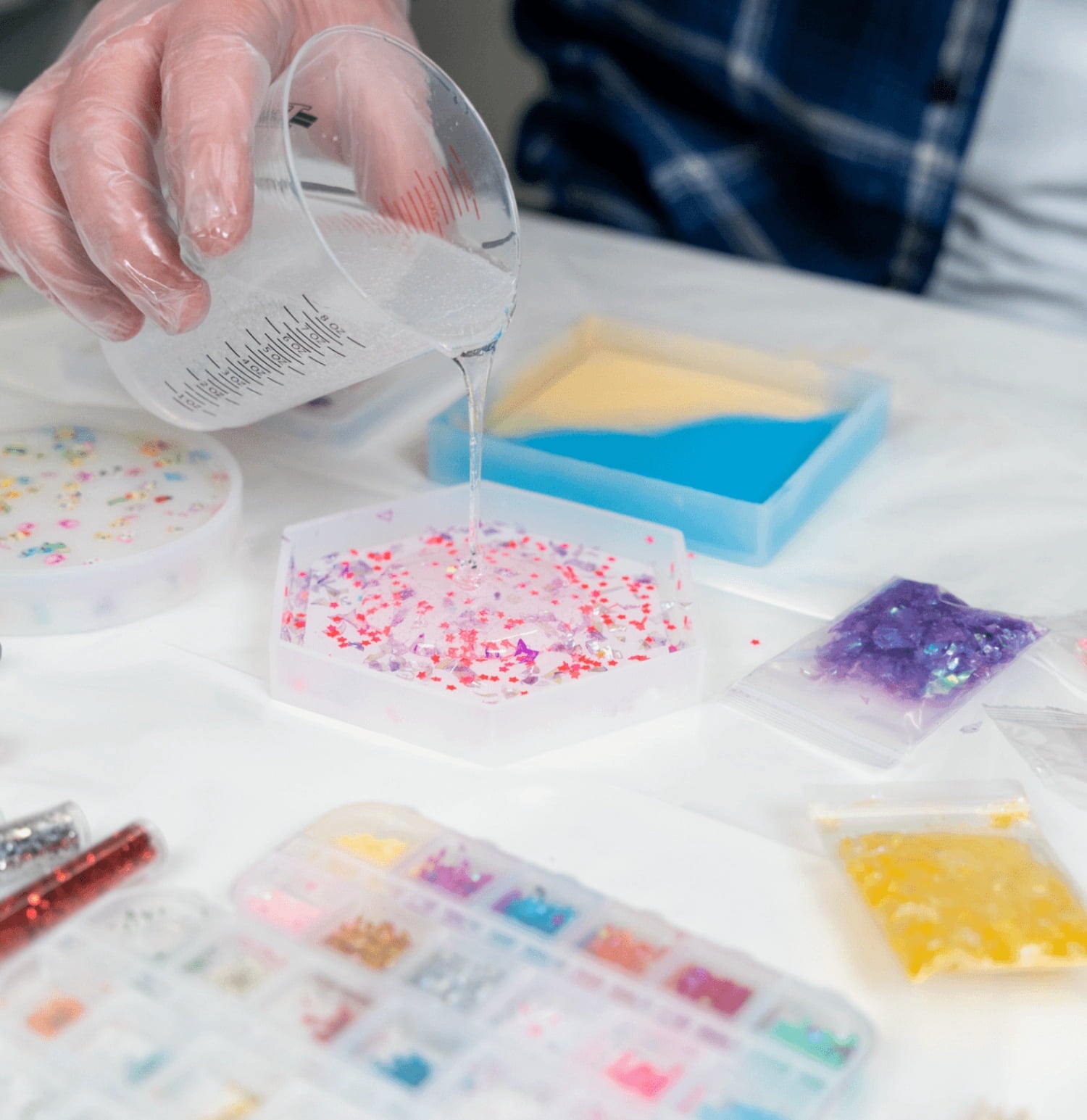 Alumilite Creation Kit 84 Piece Resin Craft Kit for Beginners with Mic