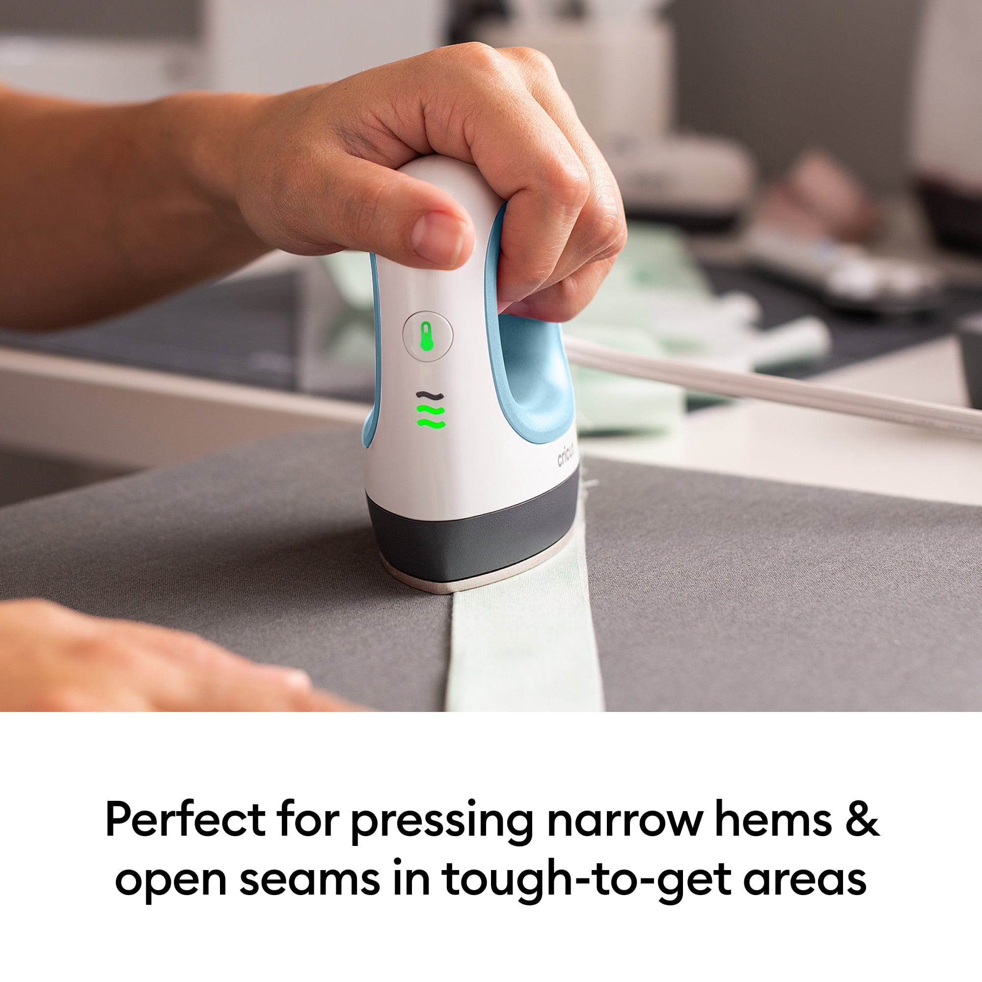 Cricut EasyPress Mini™, Zen Blue - Compact Handheld Heat Press Machi
