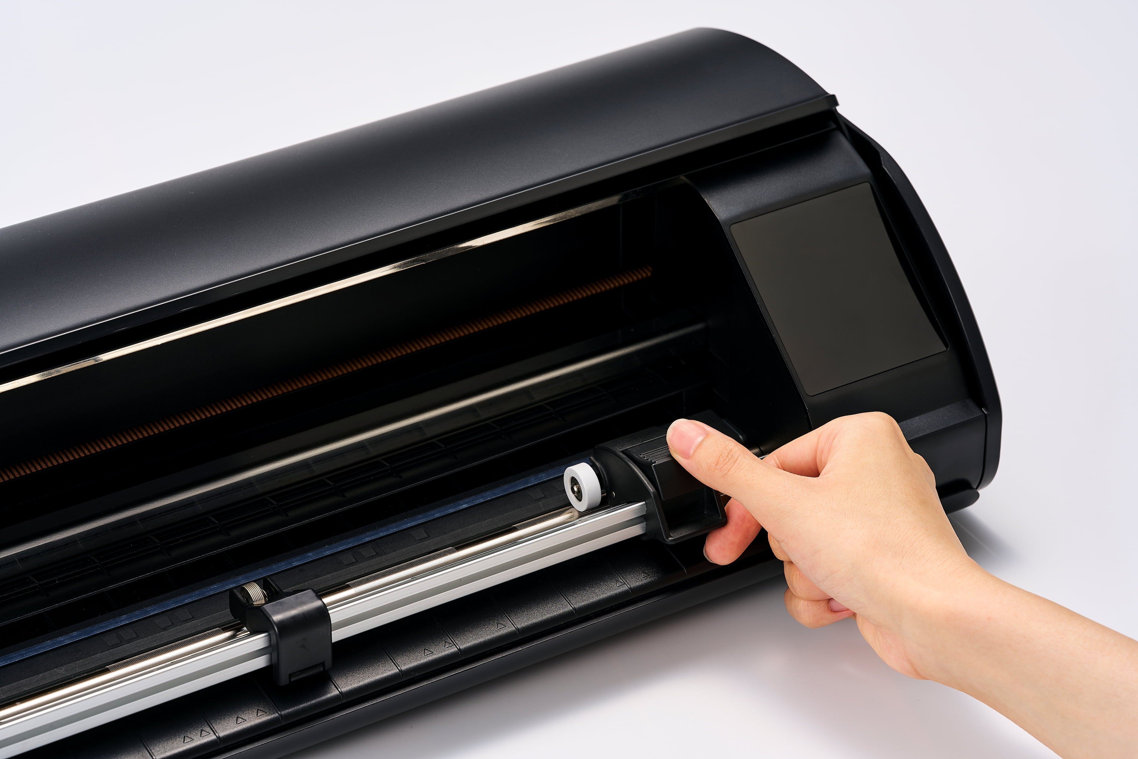 Silhouette CAMEO 5α (Alpha) PLUS 15" Smart Cutting Machine - Matte Bl